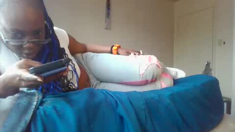 Snapshot of cuteshotkiki chatting on February 23, 7:01 pm mary mack online show from February 23, 7:01 pm