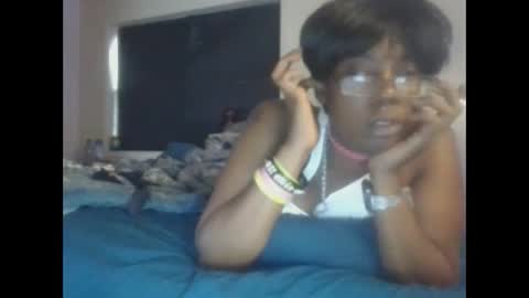Snapshot of cuteshotkiki chatting on October 7, 2:10 pm mary mack online show from October 7, 2:10 pm