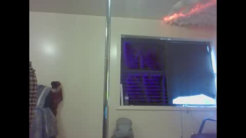 Snapshot of cuteshotkiki chatting on September 29, 2:33 pm mary mack online show from September 29, 2:33 pm