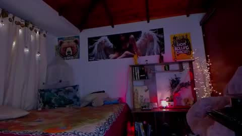 Snapshot of cuteweed420 chatting on February 23, 4:11 am cuteweed420 online show from February 23, 4:11 am