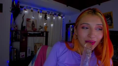Snapshot of cuteweed420 chatting on January 1, 11:16 am cuteweed420 online show from January 1, 11:16 am