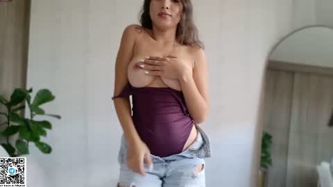 angela online show from July 14, 8:02 pm