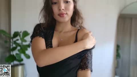 angela online show from June 27, 4:13 pm