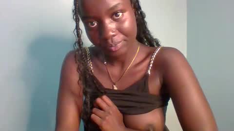 Snapshot of cutie_choco chatting on October 16, 7:49 pm Choco online show from October 16, 7:49 pm