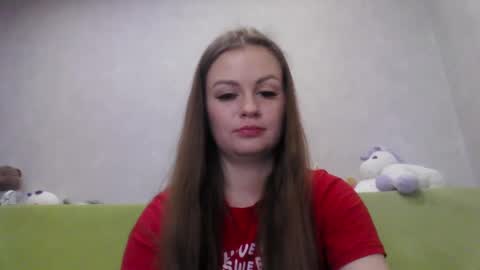 Snapshot of cutie_klo_ chatting on March 1, 3:53 am Chloe online show from March 1, 3:53 am