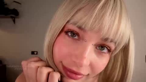 E online show from October 29, 3:47 pm