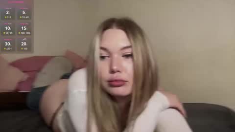 Julie  online show from March 25, 9:45 am