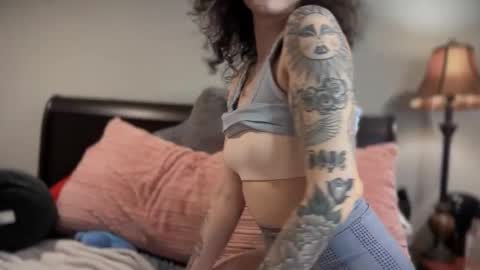 CUTIE KINKS OFFICIAL CHATROOM AND LIVE STREAM online show from April 5, 2:32 am