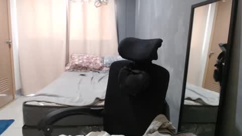 Snapshot of cutiepie3049 chatting on February 1, 2:58 am Myra online show from February 1, 2:58 am
