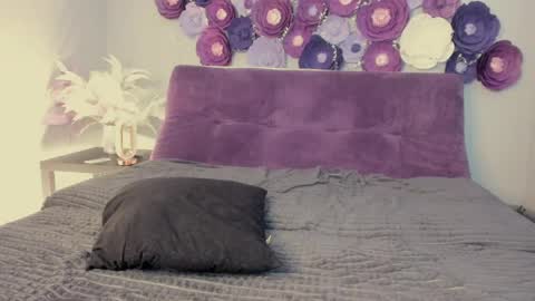 cutieweb online show from May 18, 4:07 am