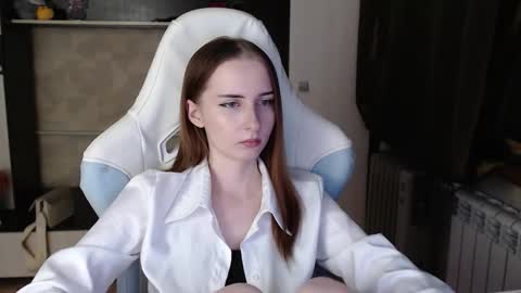 Cutti Crystal online show from February 19, 4:17 pm