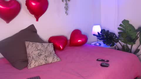 Laura online show from February 16, 11:43 am