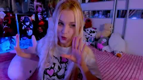 Nora online show from September 23, 8:29 pm