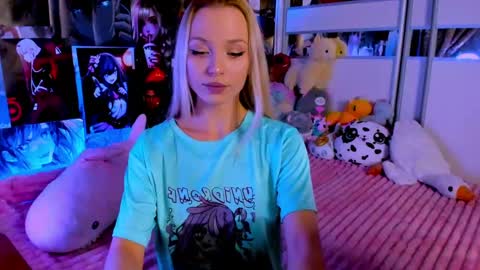 Nora online show from January 16, 9:30 pm