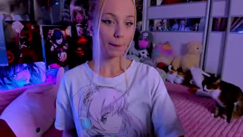 Nora online show from July 23, 8:28 pm