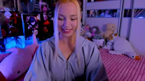 Nora online show from December 13, 9:21 pm