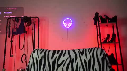 Lily Goddess online show from February 4, 7:11 am