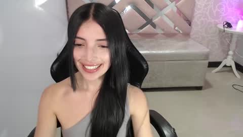 Snapshot of cynthia_ch chatting on October 3, 10:15 pm CINTIA ARAUJO online show from October 3, 10:15 pm