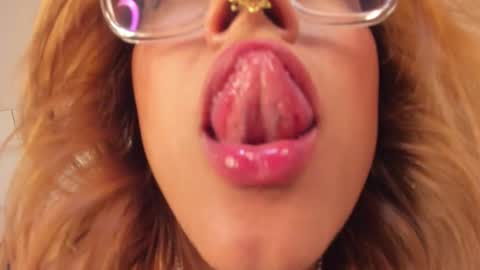 cyntia_adams online show from December 20, 8:24 pm