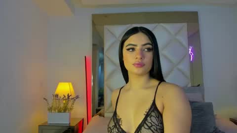 Snapshot of d_kimrouse_h chatting on December 3, 4:02 am Kim online show from December 3, 4:02 am