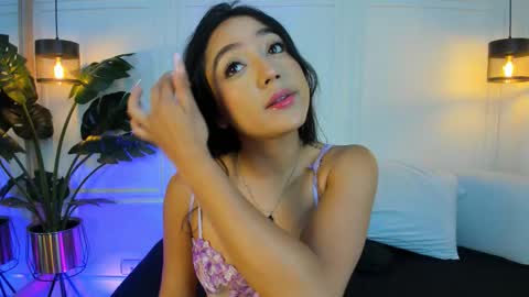 dafne_hillss online show from October 20, 12:41 pm