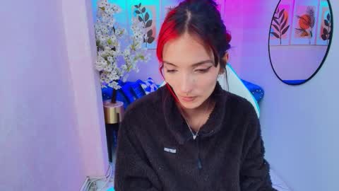 dafne huges online show from October 27, 7:19 pm