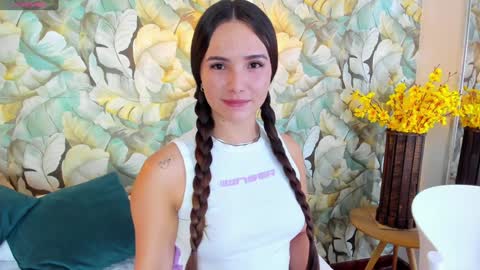 Snapshot of dafnevega chatting on January 14, 8:04 pm Dafne  online show from January 14, 8:04 pm