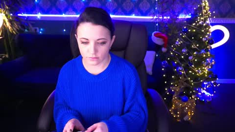 Snapshot of dafni_mon chatting on January 5, 6:24 am Dafni Mon online show from January 5, 6:24 am
