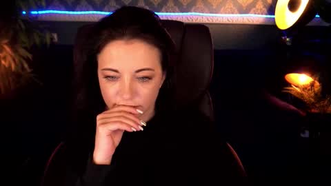 Snapshot of dafni_mon chatting on October 7, 6:07 am Dafni Mon online show from October 7, 6:07 am