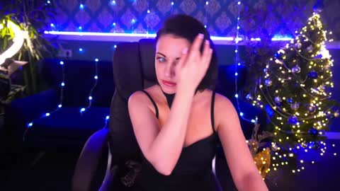Snapshot of dafni_mon chatting on December 17, 7:29 am Dafni Mon online show from December 17, 7:29 am