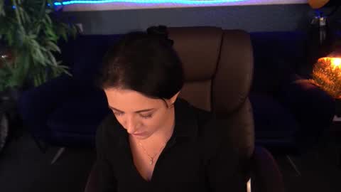 Snapshot of dafni_mon chatting on October 13, 5:32 am Dafni Mon online show from October 13, 5:32 am