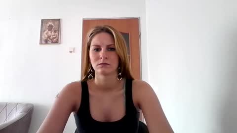 Snapshot of dagmariepiquant chatting on February 10, 7:15 am Dagmarie online show from February 10, 7:15 am