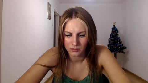 Snapshot of dagmariepiquant chatting on December 19, 7:29 pm Dagmarie online show from December 19, 7:29 pm