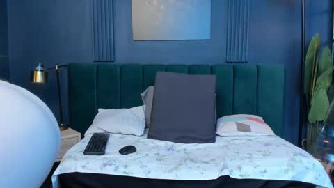 Dahiane Connor online show from December 5, 12:06 pm