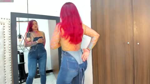 Snapshot of dahianfox8 chatting on February 25, 12:16 pm Dahian Fox online show from February 25, 12:16 pm