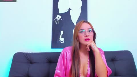 Snapshot of dahlia_rossi chatting on January 3, 5:06 am Dahlia online show from January 3, 5:06 am