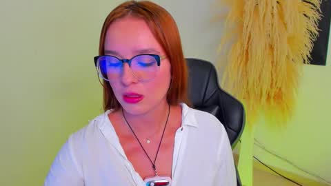 Snapshot of dahlia_rossi chatting on September 13, 5:26 am Dahlia online show from September 13, 5:26 am