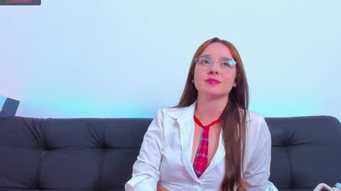 Snapshot of dahlia_rossi chatting on December 18, 6:21 am Dahlia online show from December 18, 6:21 am