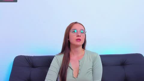 Snapshot of dahlia_rossi chatting on December 4, 5:16 am Dahlia online show from December 4, 5:16 am