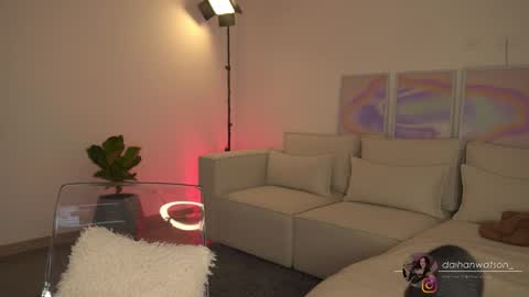 Snapshot of daihanwatson_ chatting on March 3, 12:01 am Dai independent online show from March 3, 12:01 am