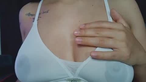 daila_ online show from April 18, 2:03 am