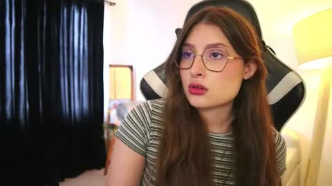 Lauren            online show from November 25, 3:14 pm