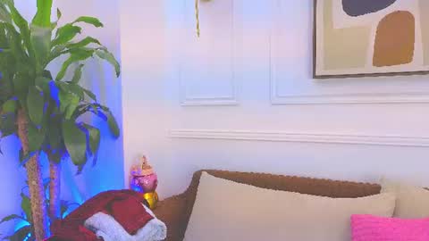 Daisy Price online show from June 20, 10:41 am