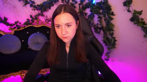 daisyyfire online show from November 16, 2:39 pm