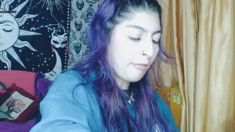 Snapshot of dak_7 chatting on January 23, 2:44 am -- -- help me reach 100 hands up online show from January 23, 2:44 am