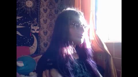 Snapshot of dak_7 chatting on October 7, 10:14 pm -- -- help me reach 100 hands up online show from October 7, 10:14 pm