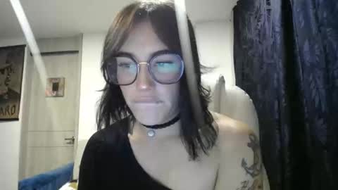 Snapshot of dakota01_ chatting on March 7, 3:19 am IG dakotasofiaa online show from March 7, 3:19 am