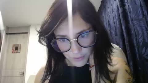 Snapshot of dakota01_ chatting on March 5, 1:42 am IG dakotasofiaa online show from March 5, 1:42 am