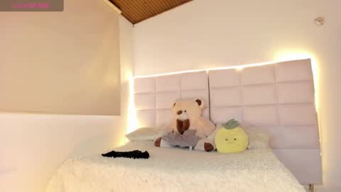 dakota_ds online show from December 4, 9:24 pm