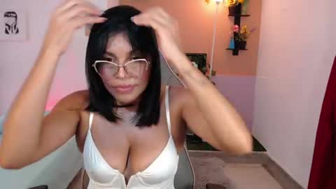 Dakota 3 online show from June 11, 3:42 pm